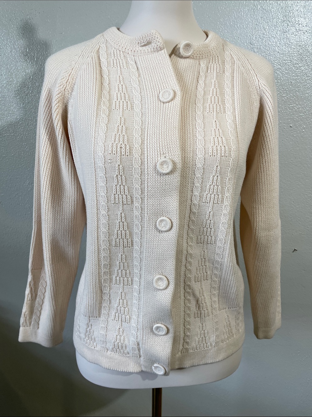 “Vtg Acrylic Fibers Korea Medium Cable Knit Cardigan Ivory Sweater Classic Cozy
